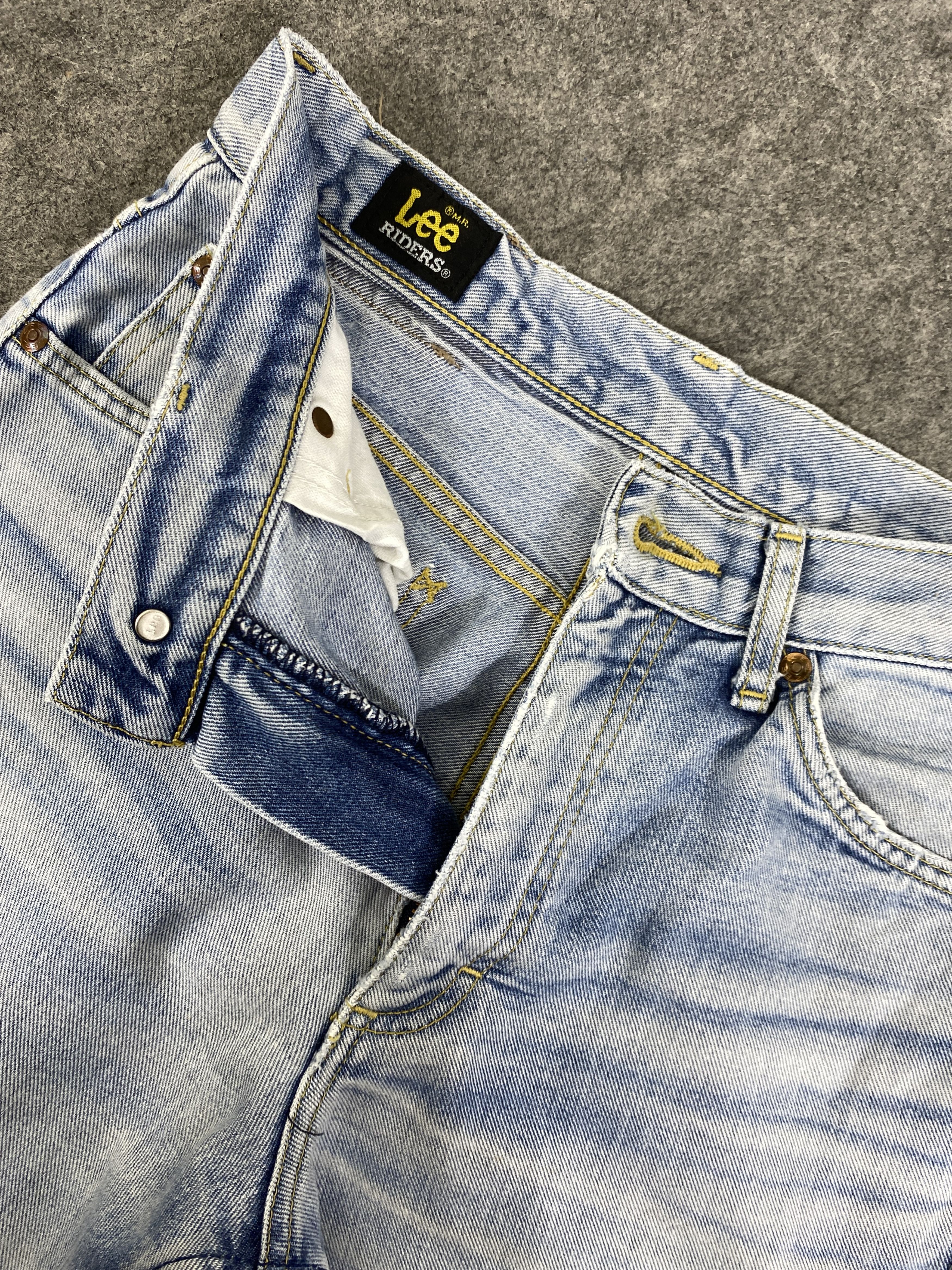 Japanese Brand Light Blue Wash Vintage Lee Jeans 27x31.5 - JN3339 Size US 27 - 7 Thumbnail