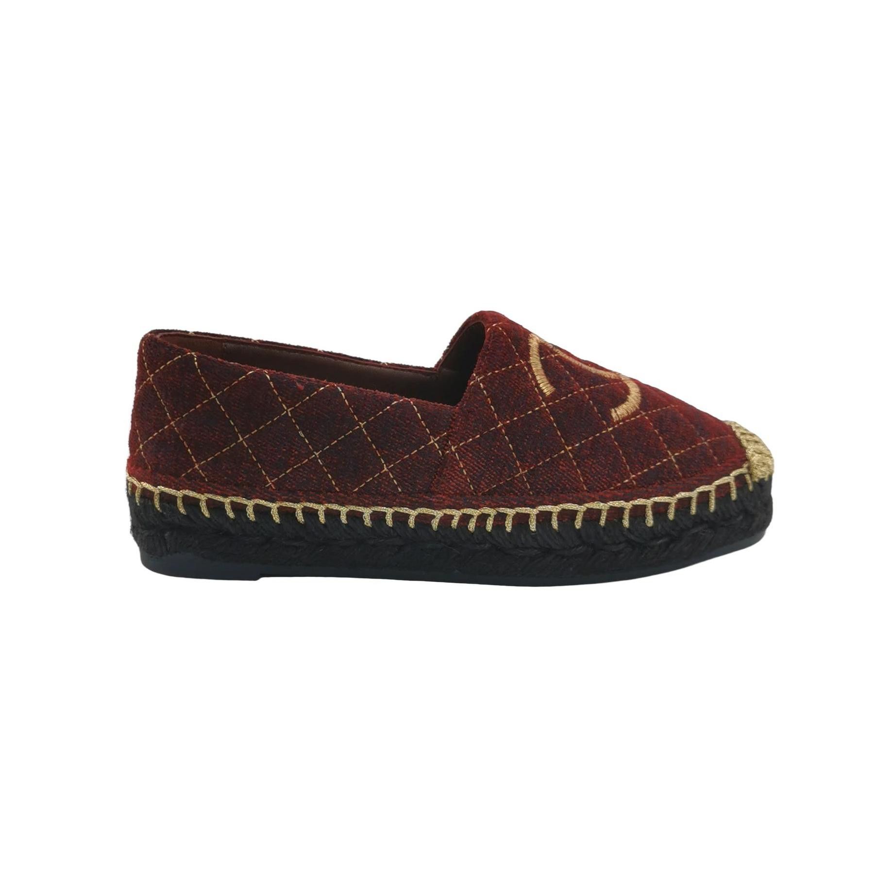 Chanel Chanel Women 5 Flats Size US 5 / IT 35 - 1 Thumbnail