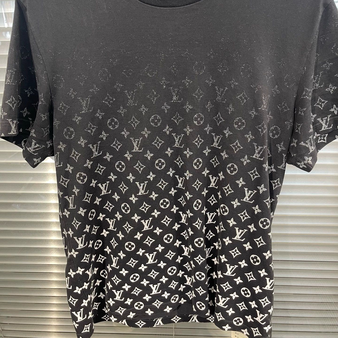 Louis Vuitton Louis Vuitton Gradient Monogram SS Tee M 99 New No Tag Size US M / EU 48-50 / 2 - 4 Thumbnail