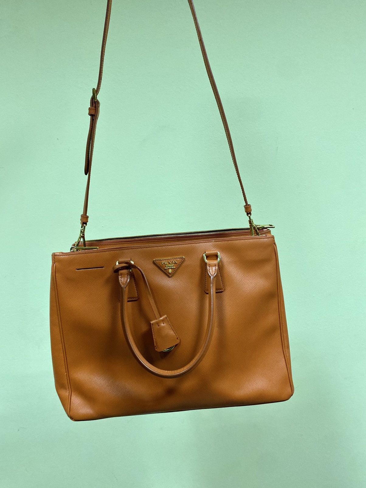 Prada Prada Milano Leather Saffiano selfbridge tote double zip bag Size ONE SIZE - 9 Thumbnail