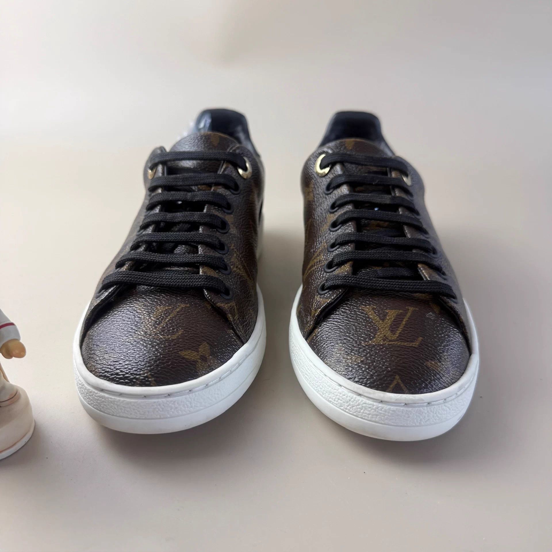 Louis Vuitton LV Monogram Lace-up Sneakers 36.5 Mint Size US 5.5 / IT 35.5 - 2 Thumbnail
