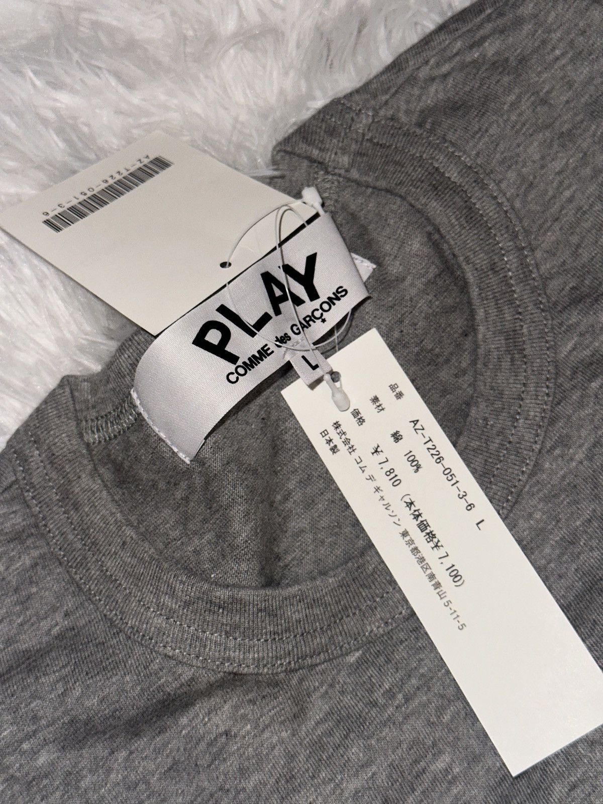 Comme des Garcons PLAY Comme Des Garcons PLAY Grey Large T Shirt Double Hearts Size US L / EU 52-54 / 3 - 4 Thumbnail