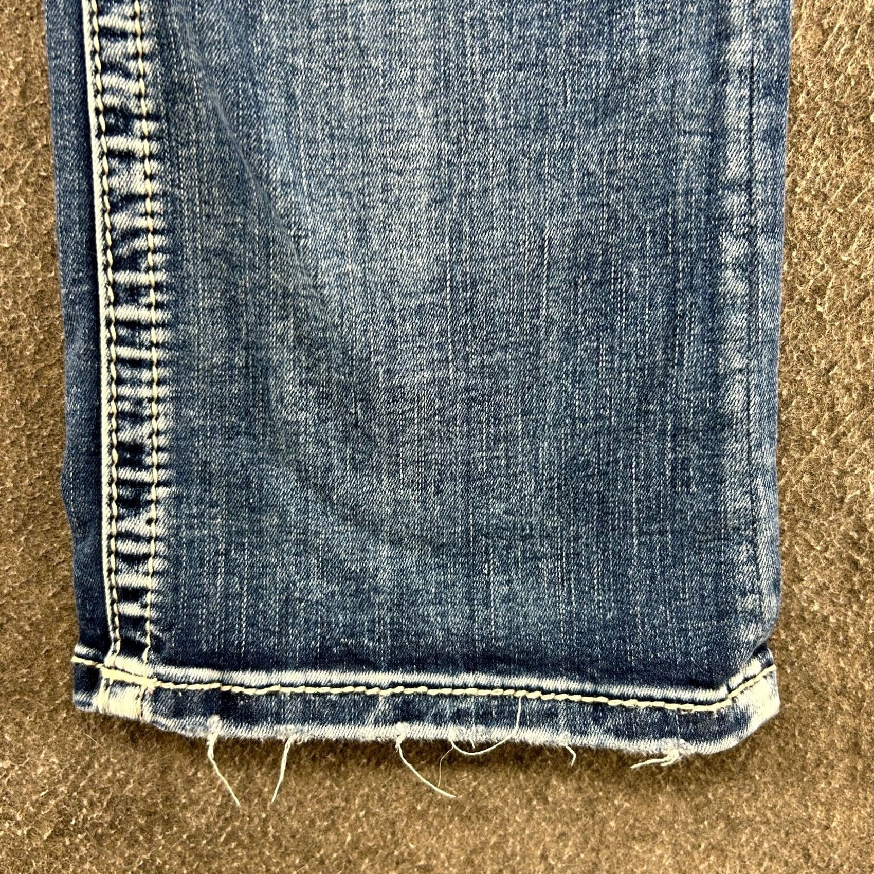 Miss Me Miss Me Jeans Womens 26 Blue Mid Rise Bootcut Medium Wash Bling Rhinestone Sequin Embroidered Buffalo Rock Western Jeans Size 26" / US 2 / IT 38 - 3 Thumbnail