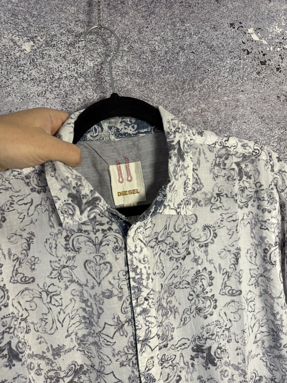 Diesel × Diesel Black Gold × Vintage Vintage Diesel Rare Abstract Light Weight Mens Button Shirt Size US L / EU 52-54 / 3 - 10 Thumbnail