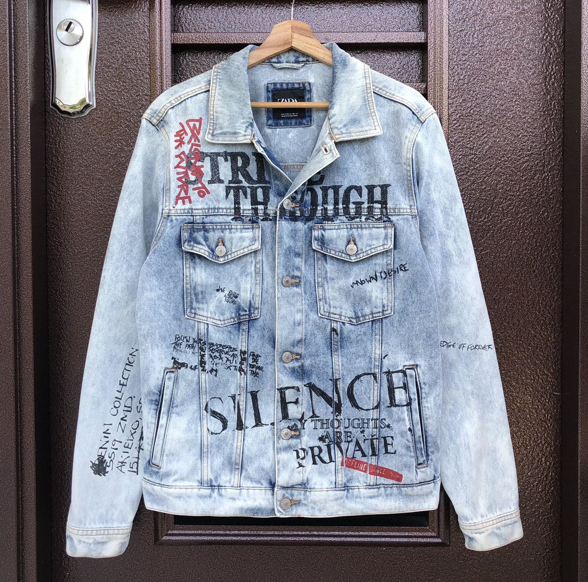 Zara Zara Men’s Graffiti Acid Wash Denim Trucker Jacket Size US M / EU 48-50 / 2 - 2 Thumbnail