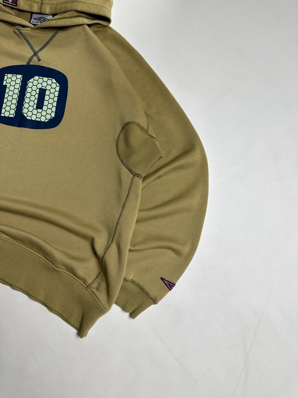Umbro Vintage Umbro 00s Training Hoodie Football Jersey #10 Size US M / EU 48-50 / 2 - 3 Thumbnail