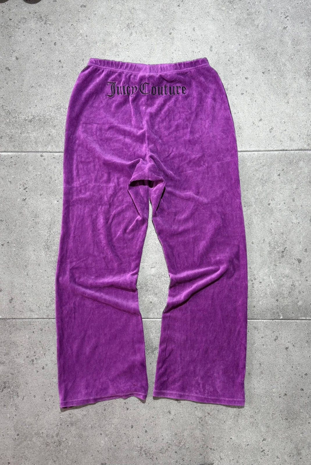 Juicy Couture Velveteen Velour Juice Couture purple pants bell bottom Size 30" / US 8 / IT 44 - 1 Thumbnail