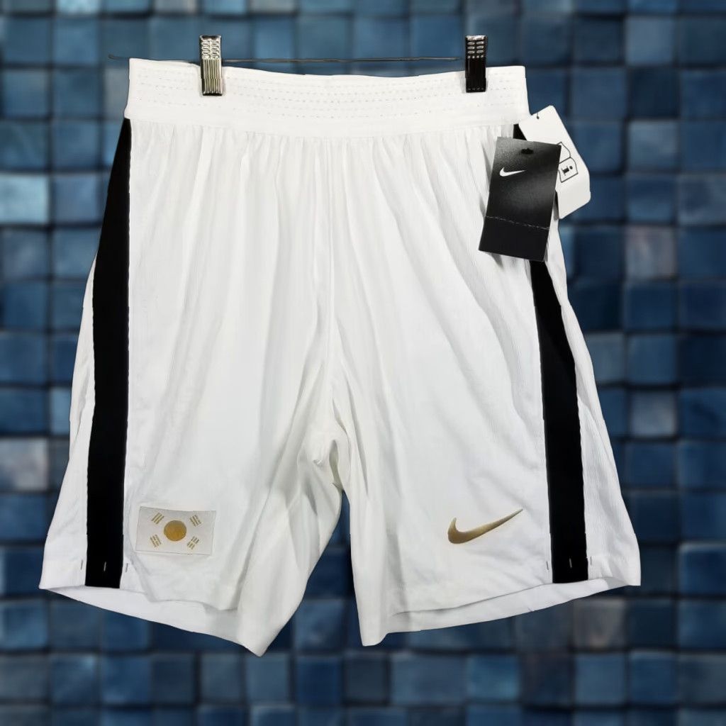 Nike VINTAGE Nike Soccer Shorts Men Small White Gold Activewear 90s Son Heung-min Korea Size US 29 - 1 Thumbnail