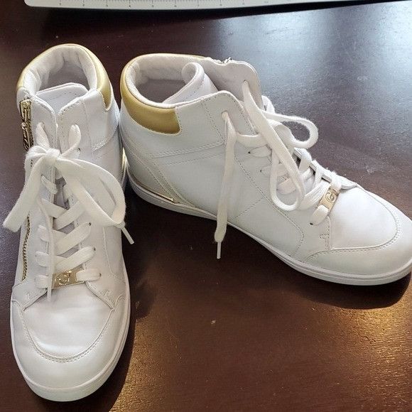 Designer G by Guess Dillin Wedge High Top Athletic Sz. 8.5 Sneaker Size US 8.5 / IT 38.5 - 2 Thumbnail