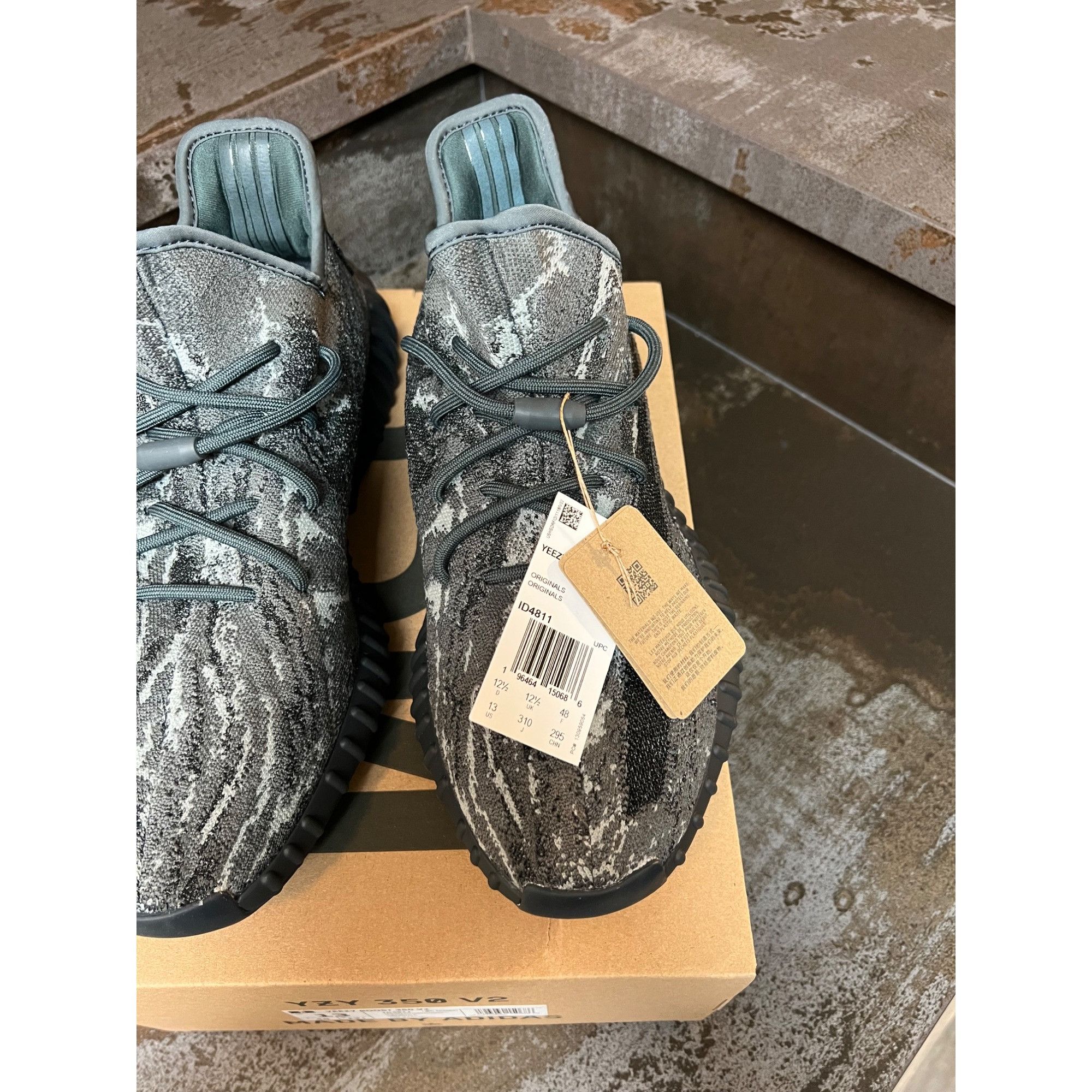 Yeezy adidas Yeezy Boost 350 V2 MX Dark Salt ID4811 Size 13 Size US 13 / EU 46 - 5 Thumbnail