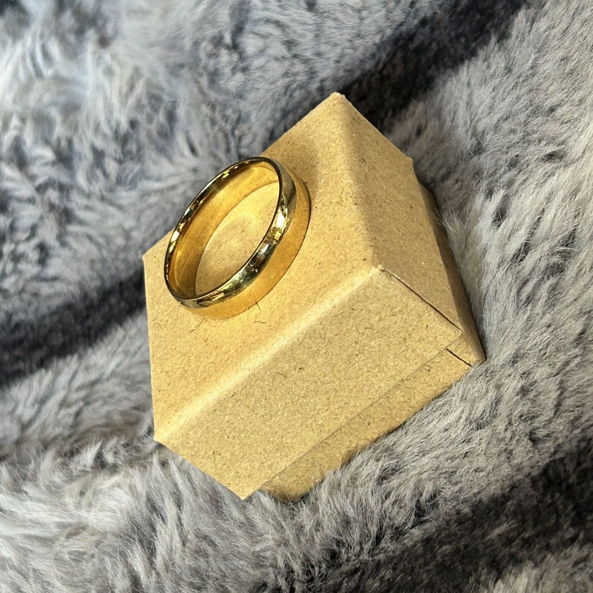 Jewelry Men’s 6mm 18kt gold plated stainless steel band ring NIB 13 Size ONE SIZE - 4 Thumbnail