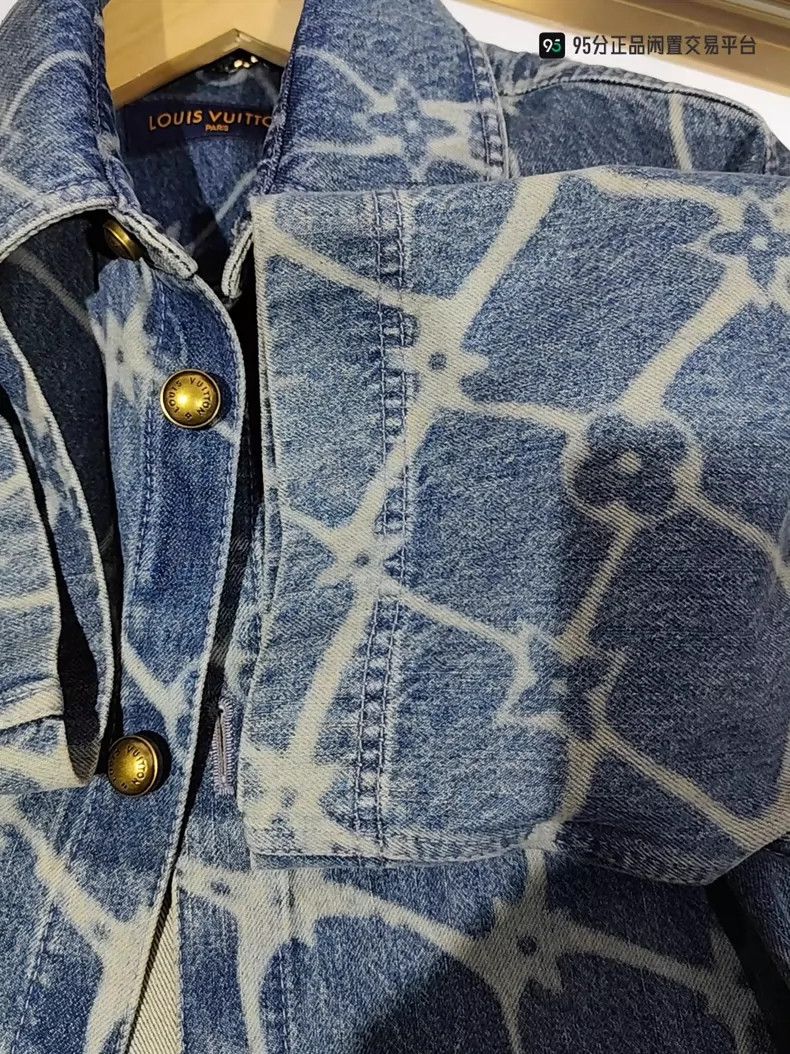 Louis Vuitton Louis Vuitton SS24 Logo Printed Lapel Single Breasted Deni Size US XS / EU 42 / 0 - 6 Thumbnail