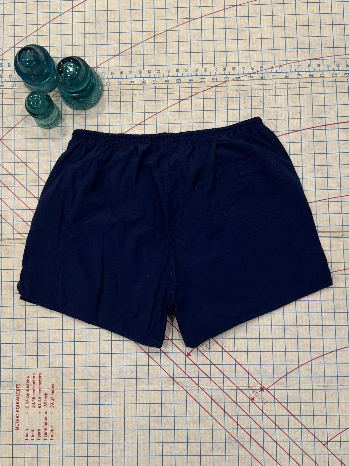 Nike Vintage 90’s Nike White Tag Shorts Navy Size XL 4” Inseam Size US 38 / EU 54 - 11 Thumbnail