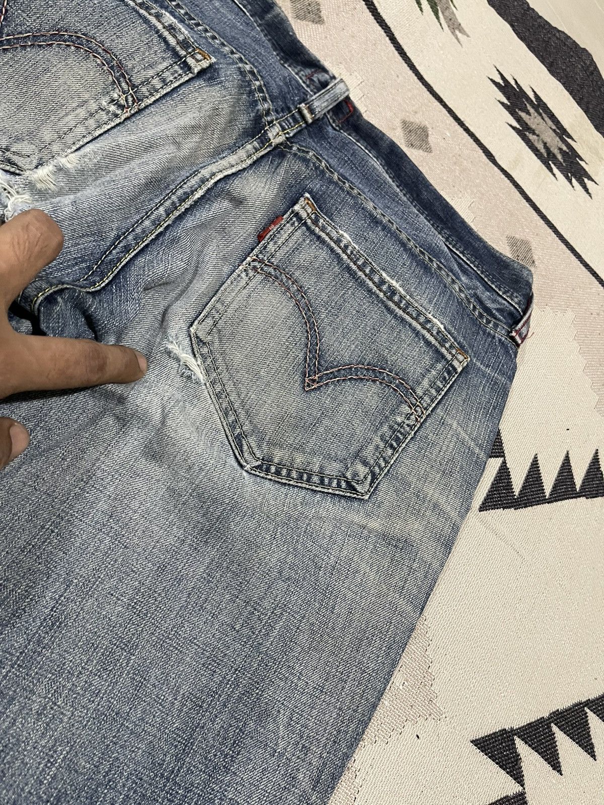 Levi's Vintage Clothing 2000s LEVIS REDLOOP JAPAN DISTRESSED FLARE JEANS RARE Size 28" / US 6 / IT 42 - 19 Thumbnail