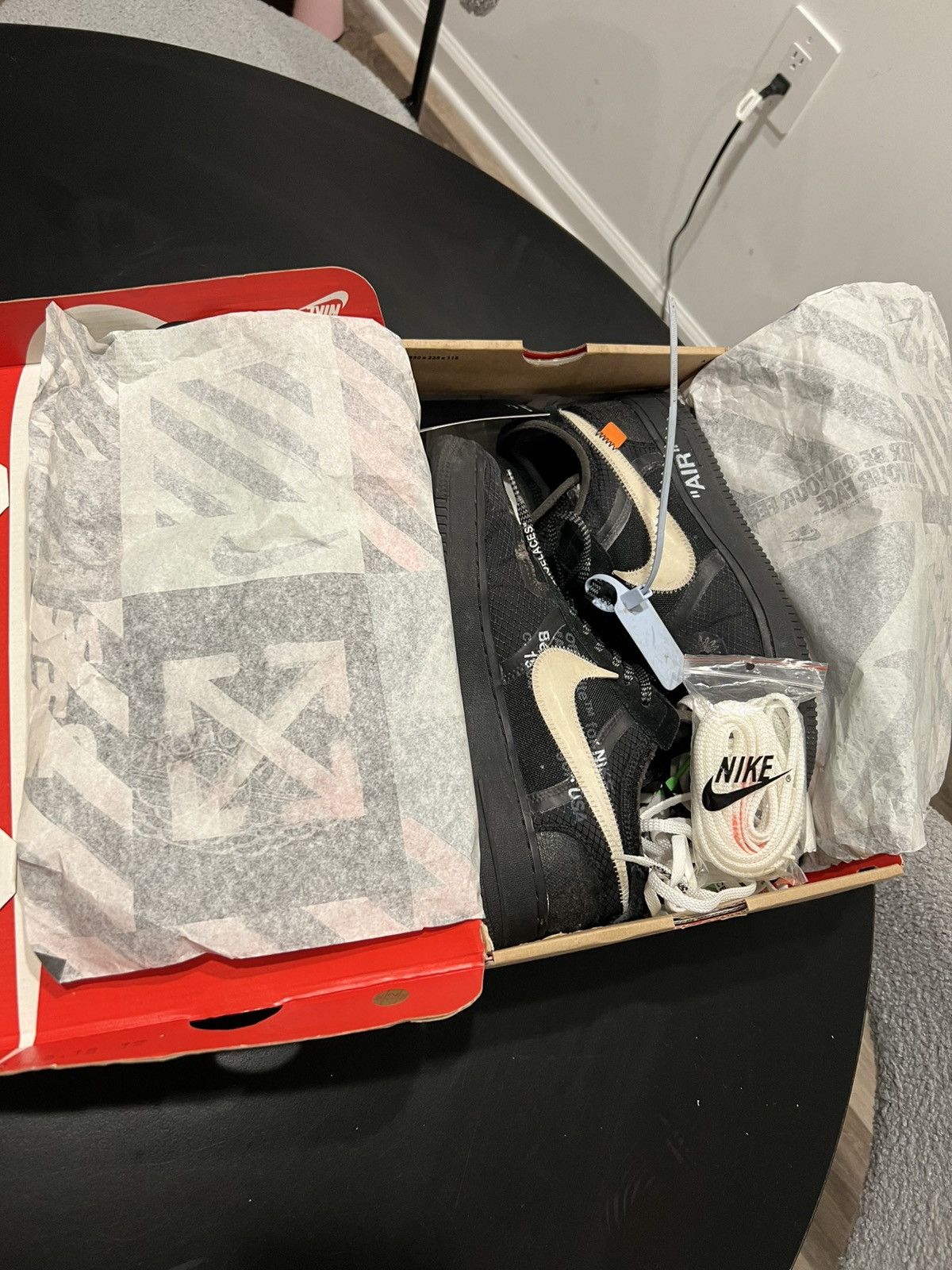 Nike × Off-White Holy Grailed Off White Nike Air Forces Size US 9.5 / EU 42-43 - 1 Thumbnail