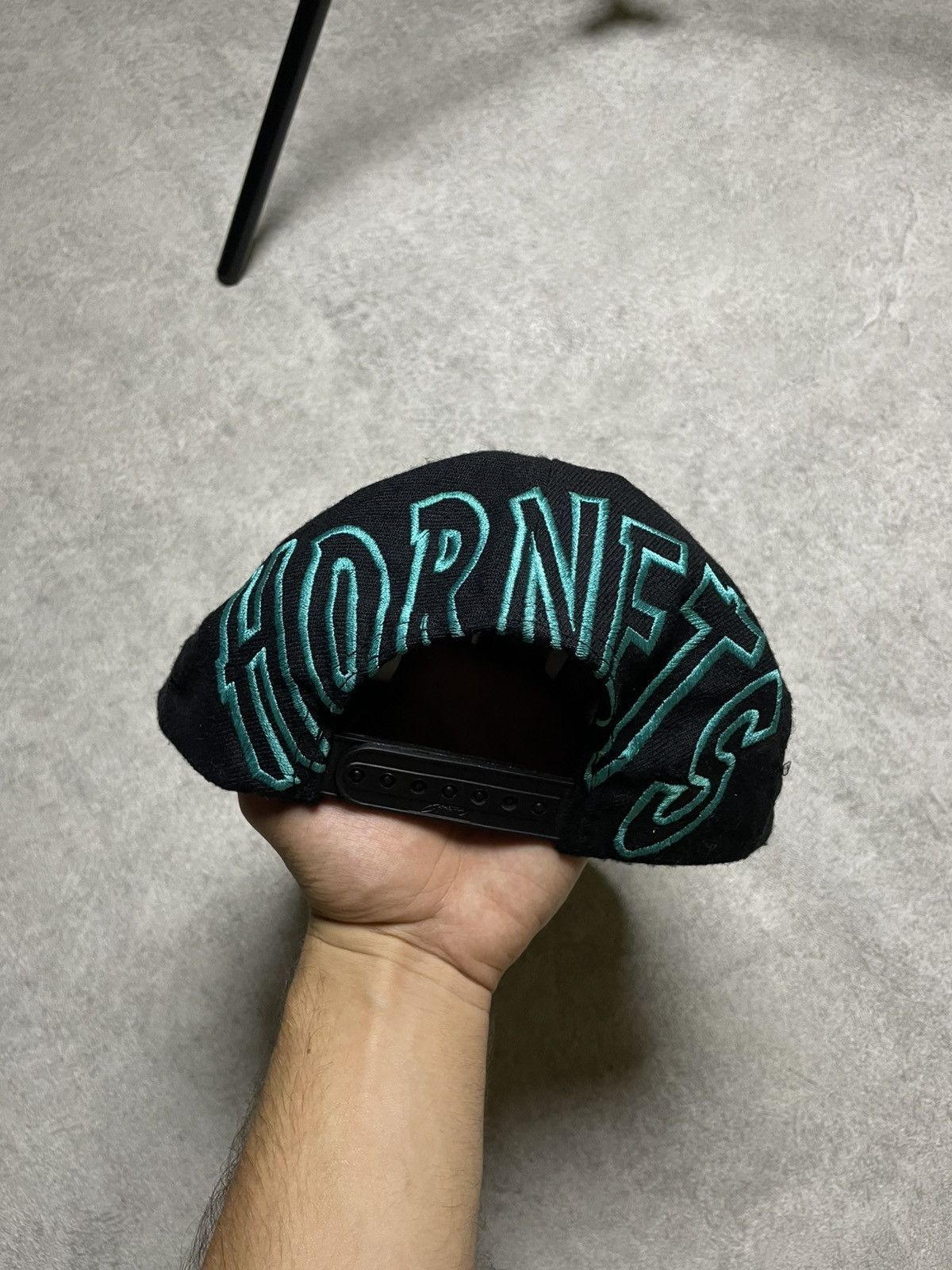 Drew Pearson NFL NBA CHARLOTTE HORNETS SNAPBACK (90s Buzzkiller Energy) Size ONE SIZE - 10 Thumbnail