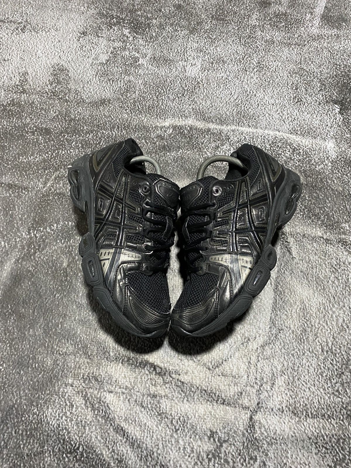 Asics ASICS Gel Nimbus 24 9 Black Gunmetal Size US 10 / EU 43 - 3 Thumbnail