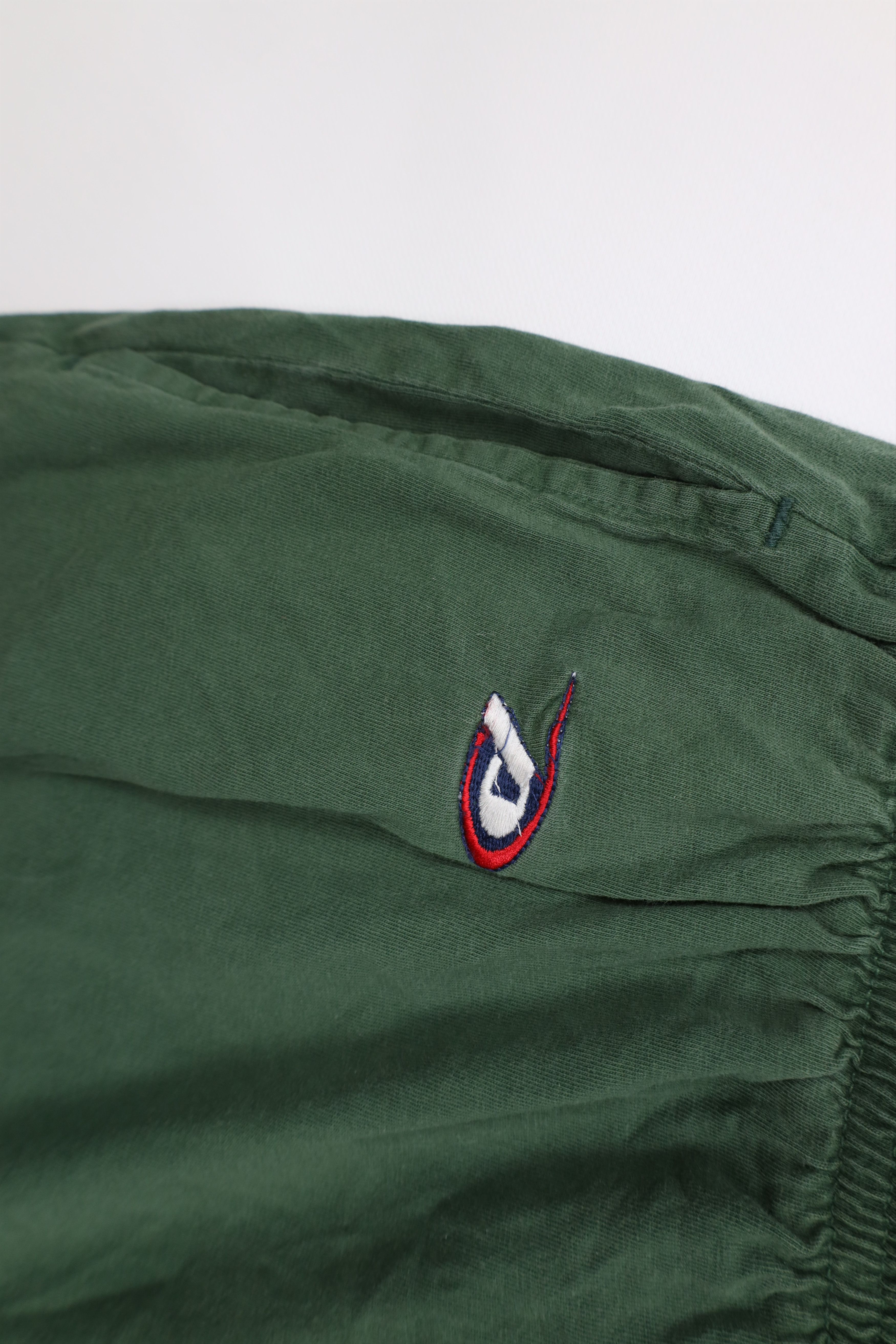 Vintage Vintage 90s Faded Eastern Michigan University Shorts Green Size US 34 / EU 50 - 9 Thumbnail