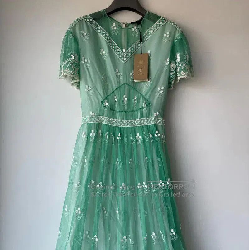 slim fit dress slacks BURBERRY PRORSUM Pre-Fall 2012 Size 8 Green Silk Ruched Evening Gown Dress main image 1