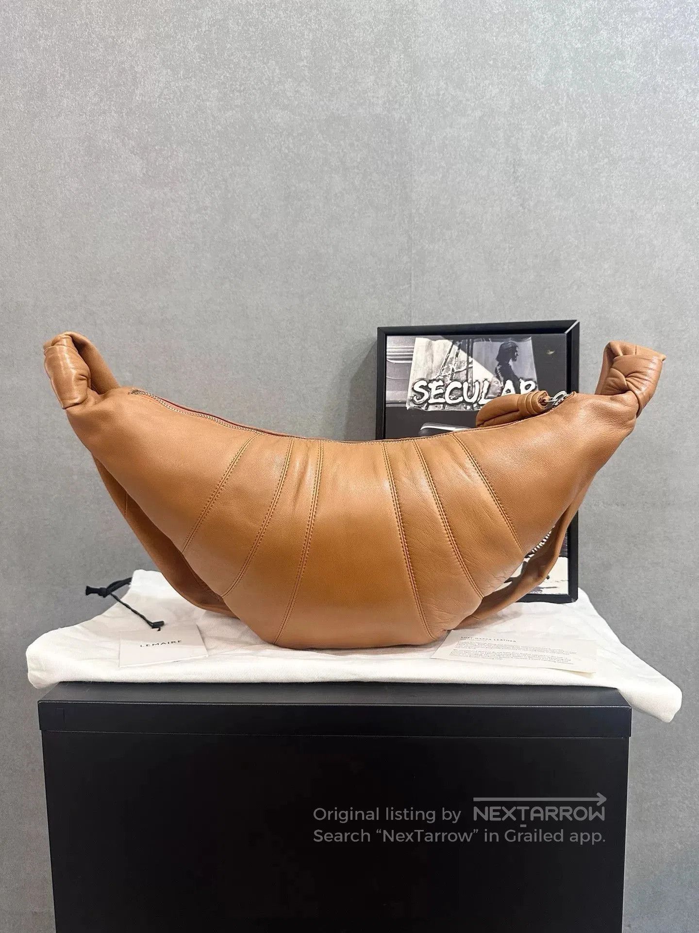 Lemaire Lemaire Sugar Brown Croissant Bag. Size ONE SIZE - 1 Thumbnail