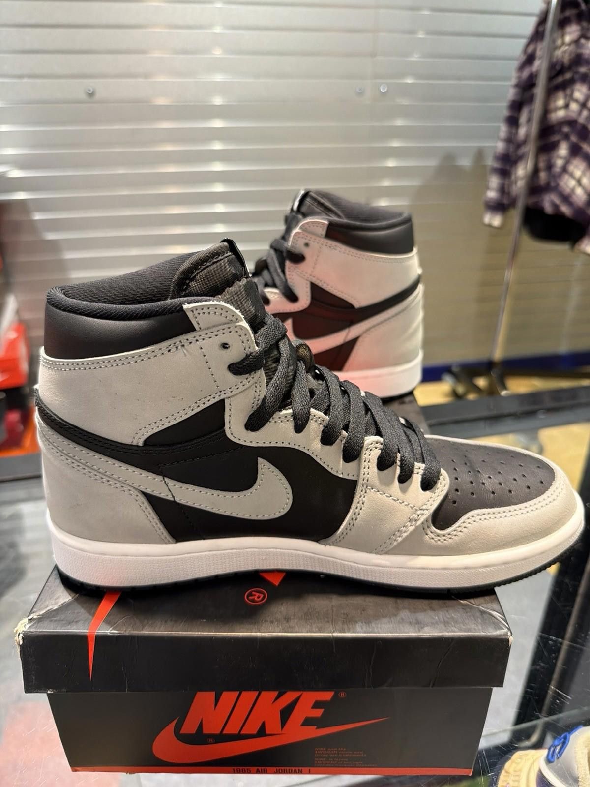 Jordan Brand Size 8.5 - Jordan 1 Retro OG High Shadow 2.0 (555088 035) Size US 8.5 / EU 41-42 - 7 Thumbnail