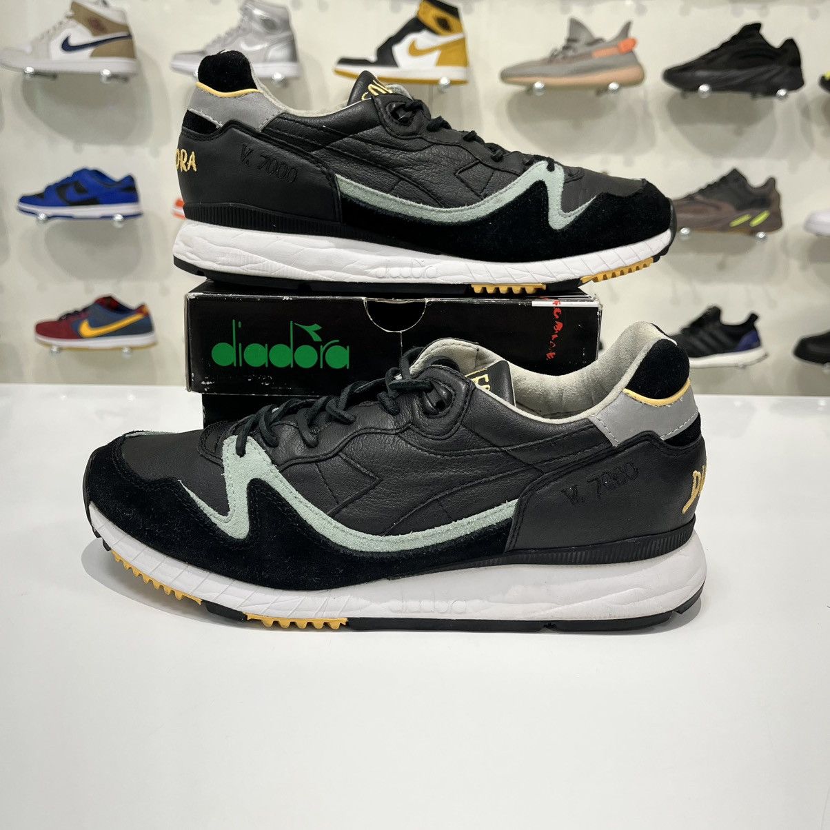 Diadora Diadora V7000 Solebox Azzurro Size US 9 / EU 42 - 1 Thumbnail