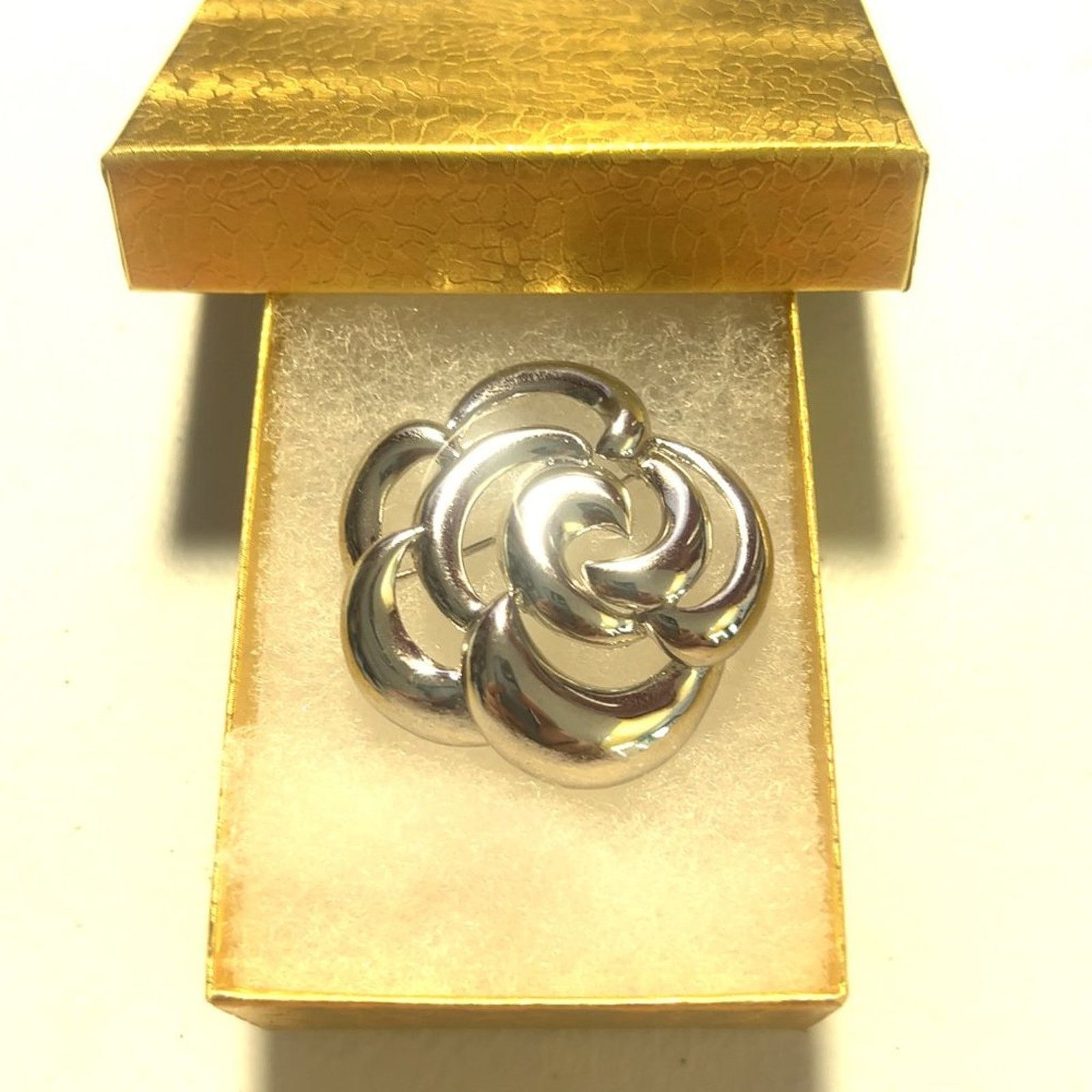 & Other Stories Vintage Signed - Napier - Silvertone Swirl Design Brooch Pin Size ONE SIZE - 4 Thumbnail