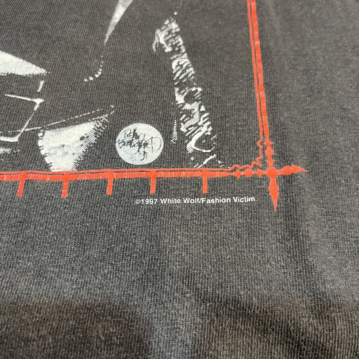 Vintage 1997 Vampire The Masquerade White Wolt Vintage T-shirt Size US L / EU 52-54 / 3 - 4 Thumbnail