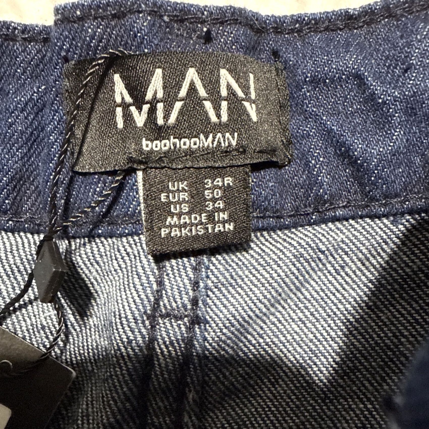 Vintage BoohooMAN Jeans Baggy Fit Crochet Denim Indigo Mens 34x30 NWT Dark Wash Cotton Wide-Leg Relaxed Inseam 30" Button Closure Jeans Mens Size US 34 / EU 50 - 6 Thumbnail