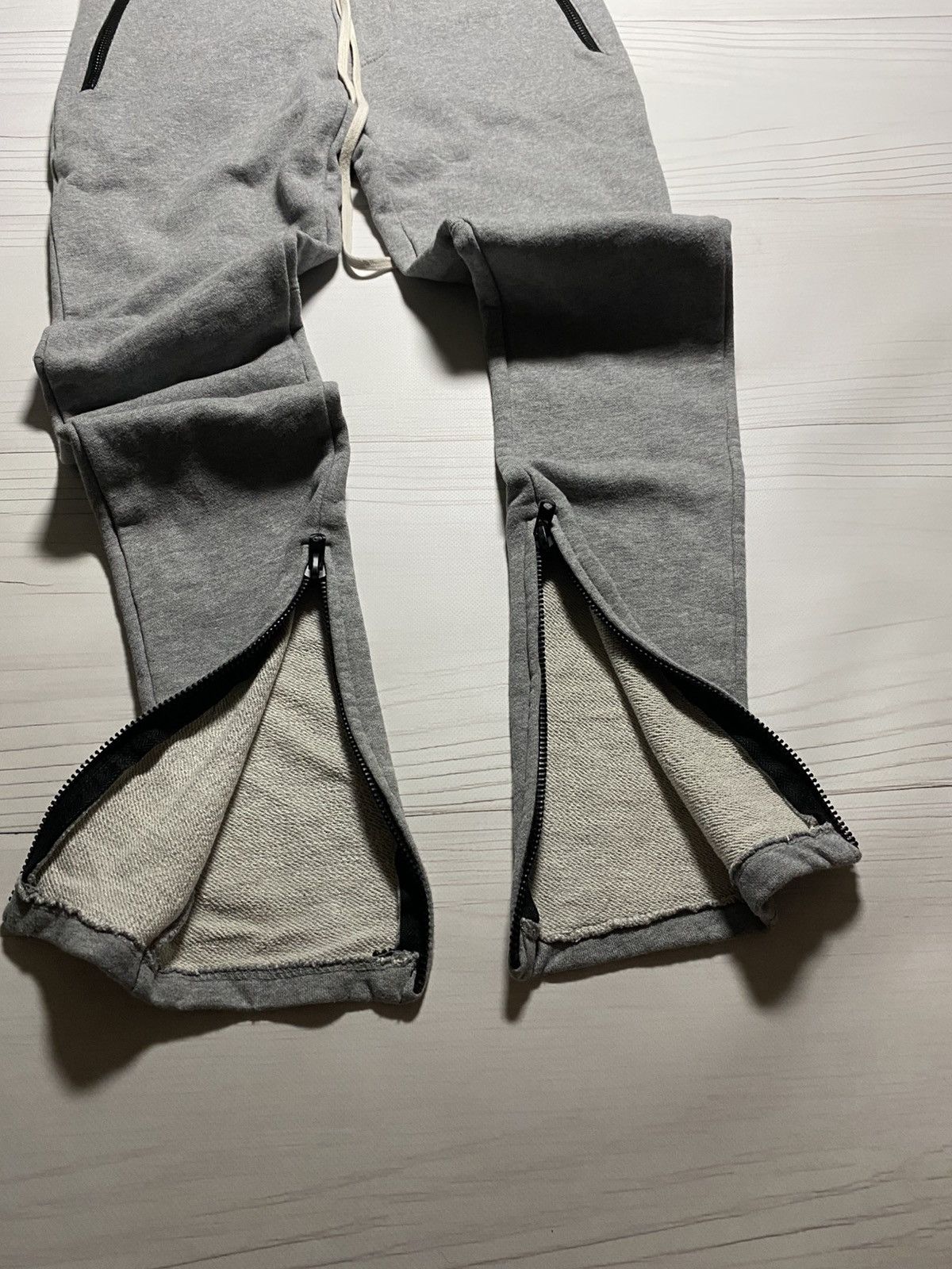 Essentials × FOG × Fear of God Essential Fear Of God FOG ankle zip sweatpants Size US 30 / EU 46 - 13 Thumbnail