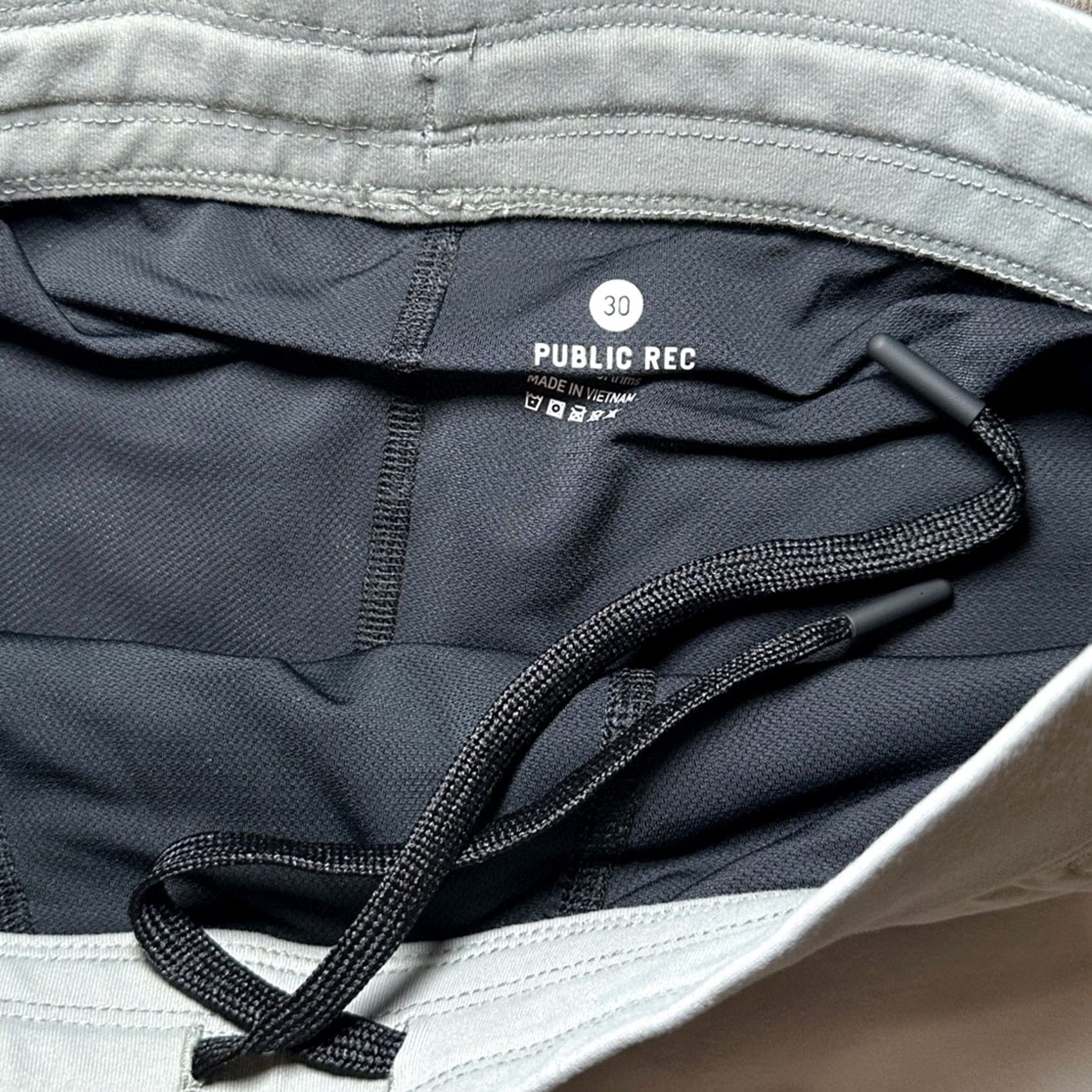 Vintage Public Rec Fog Lined Flex Shorts Men 30 Gray Athletic Regular Size 30 NWT US 30s Mens Fog Gray Public Rec Flex Shorts Size US 30 / EU 46 - 4 Thumbnail