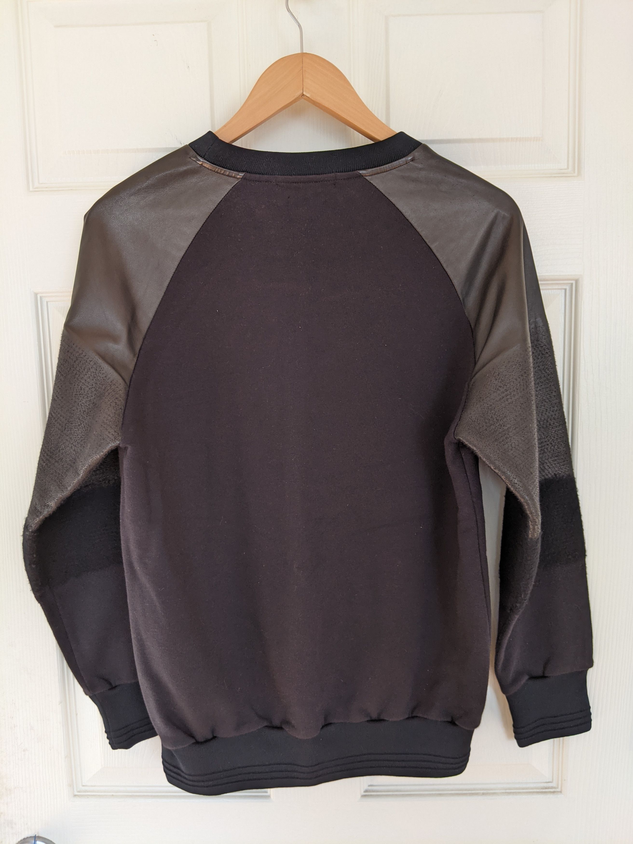 Alexander McQueen Alexander McQueen Degrade Leather Sleeved Cotton Sweatshirt Size US S / EU 44-46 / 1 - 3 Thumbnail