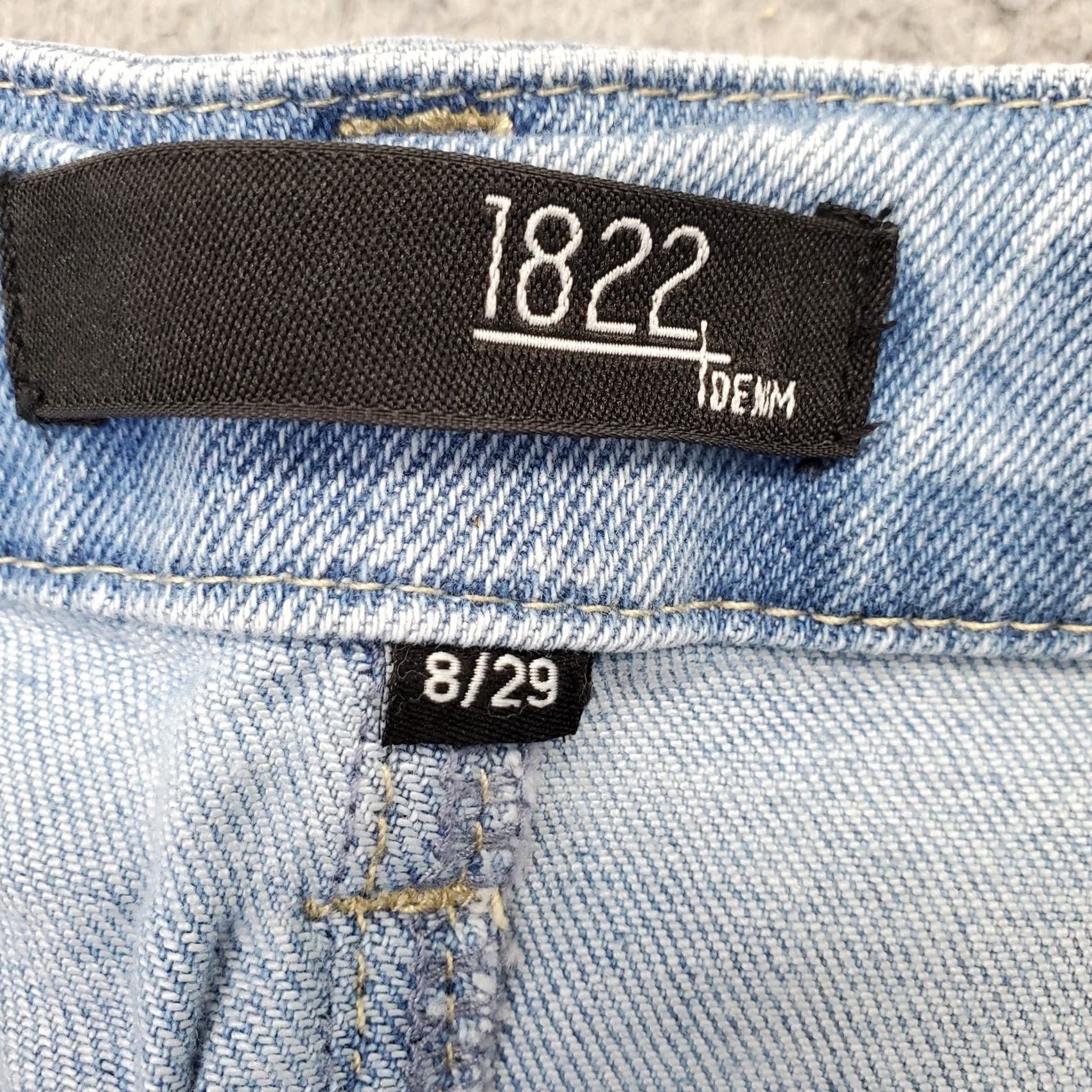 Vintage 1822 Denim Repreve Shorts Womens 8 Blue Denim High Rise Distressed Raw Hem Bermuda Shorts Womens 8 Denim Blue 1822 Denim Womens Size 8 Size 30" / US 8 / IT 44 - 6 Thumbnail