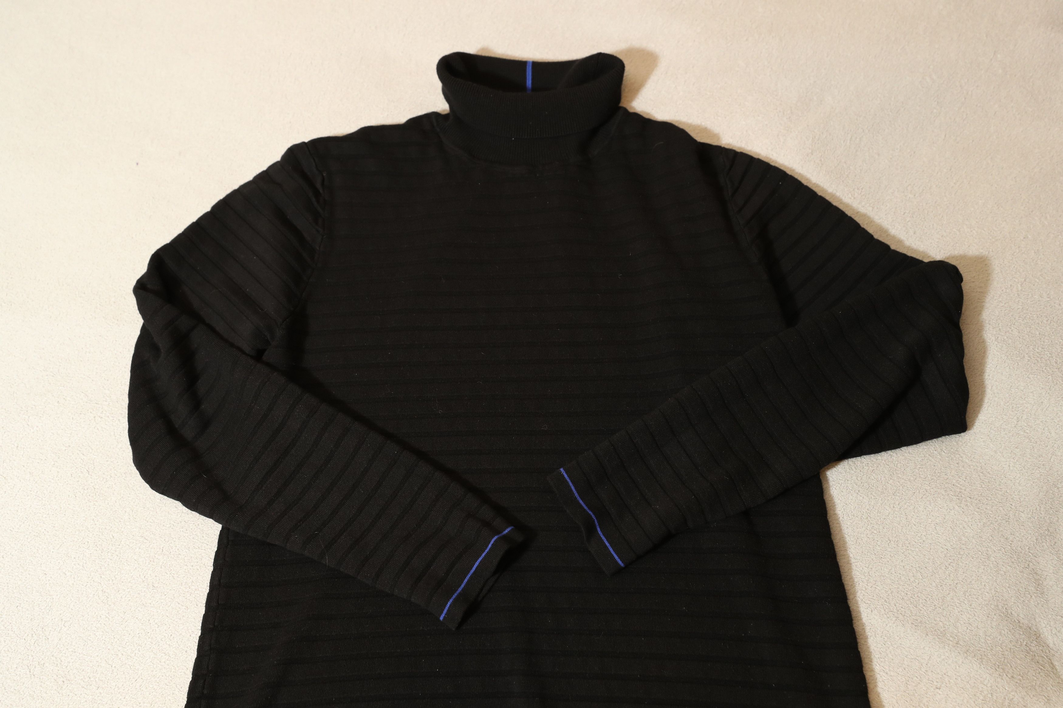 Designer Blue Industry Timeless Core Turtleneck (XL) Size US XL / EU 56 / 4 - 3 Thumbnail