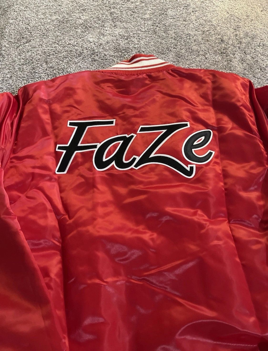 FaZe Faze Clan X Starter Red Satin Varsity Jacket Med NWT Size US M / EU 48-50 / 2 - 7 Thumbnail