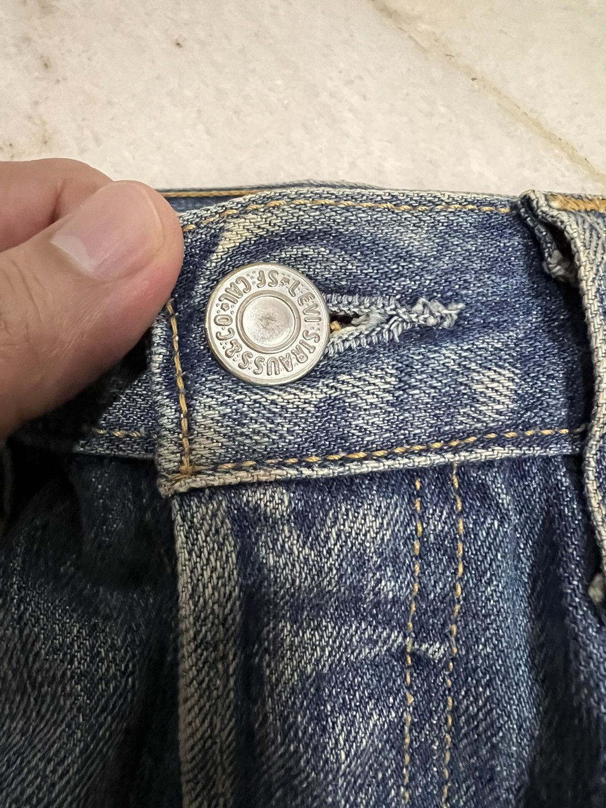 Levi's Vintage Levis 501 Distressed Jeans Size US 29 - 10 Thumbnail