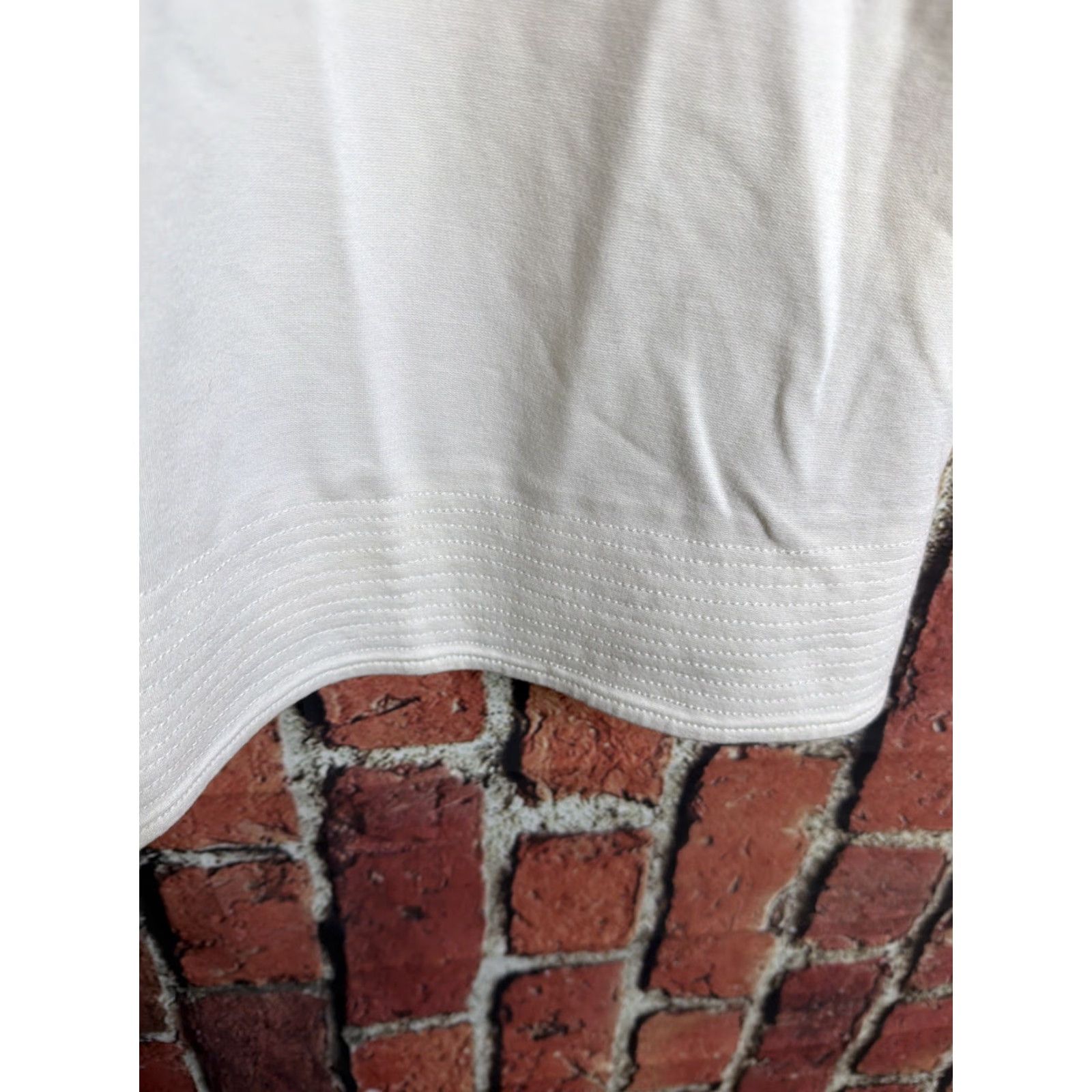 Diane von Furstenberg Diane von Furstenberg Dress Solid White Viscose Blend Size 2 - Short Sleeveless Round Neck Zip Womens Fit & Flare, Dry Clean Only Size XS / US 0-2 / IT 36-38 - 2 Thumbnail