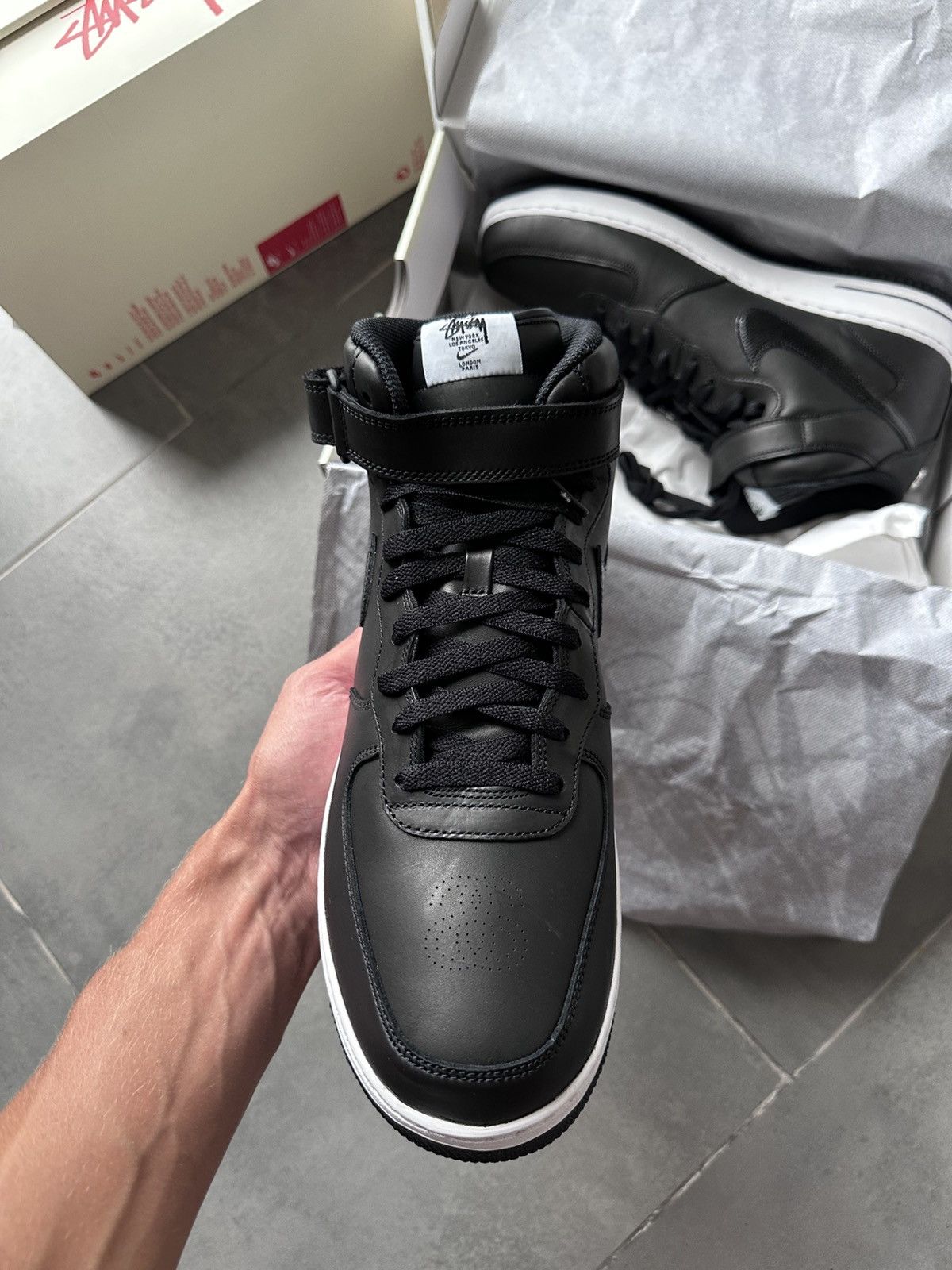 Nike × Stussy Stussy x Nike Air Force 1 ‘07 Mid Black Snakeskin DJ7840-001 Size US 13 / EU 46 - 5 Thumbnail