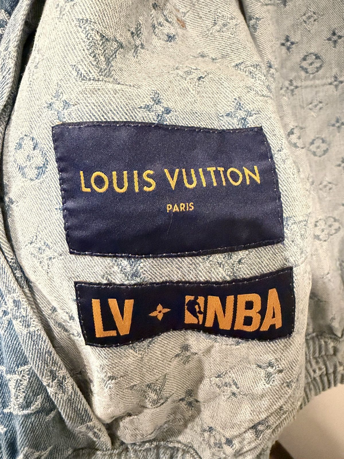 Louis Vuitton × NBA Louis Vuitton x NBA Denim Zip Up Jacket Size US M / EU 48-50 / 2 - 7 Thumbnail
