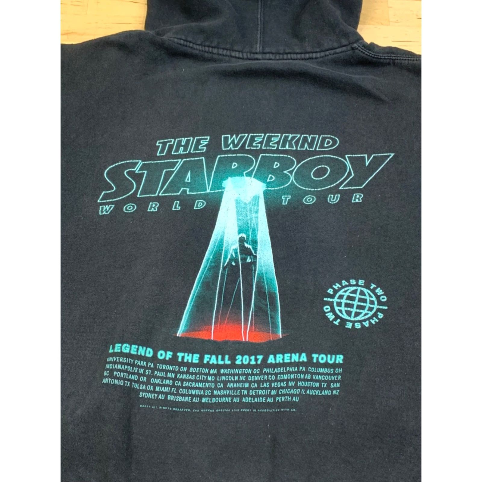 Vintage The Weekend XO Starboy World Tour Hoodie Mens S Black Pullover Hooded Pockets All Seasons 2017 Arena Tour 11429 Size US S / EU 44-46 / 1 - 8 Thumbnail