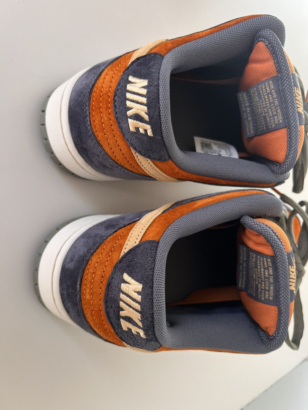 Nike Nike sb dunk low light carbon Size US 12 / EU 45 - 3 Thumbnail