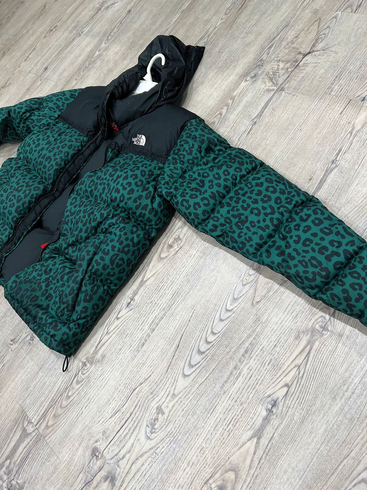 Supreme × The North Face Supreme North Face Leopard Size US M / EU 48-50 / 2 - 5 Thumbnail