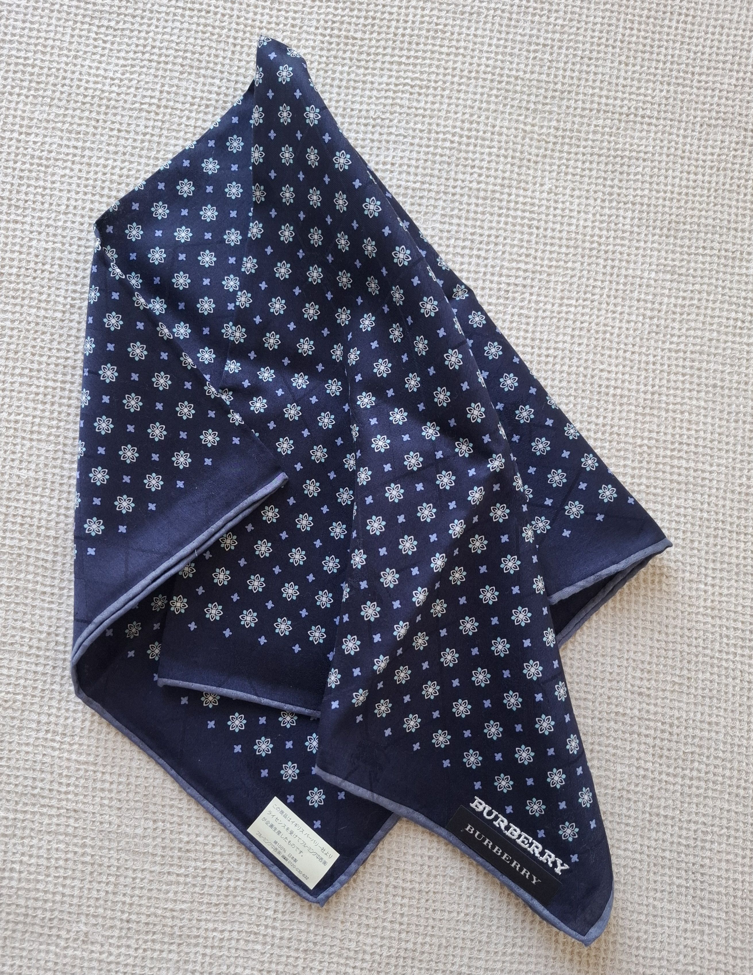 Burberry × Vintage NEW Rare Vintage Burberry Bandana/Handkerchief/Scarf Japan Size ONE SIZE - 1 Thumbnail