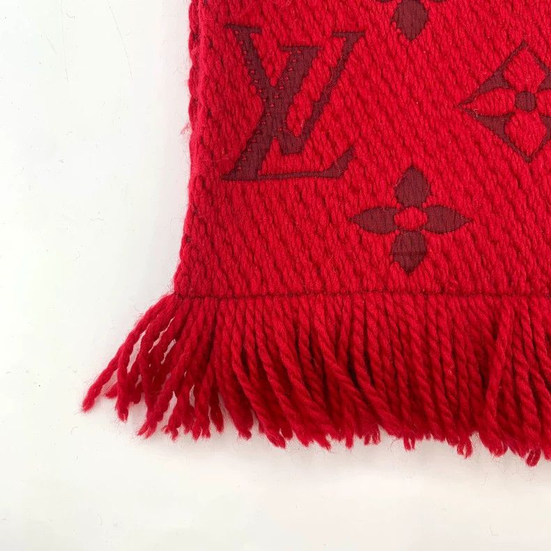 Louis Vuitton Louis Vuitton Red logo old flower full print wool fringe s Size ONE SIZE - 4 Thumbnail