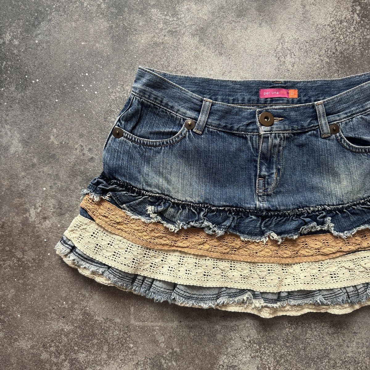 Amazing Y2K Super Sexy 2000’s Vintage Boho Mini Skirt