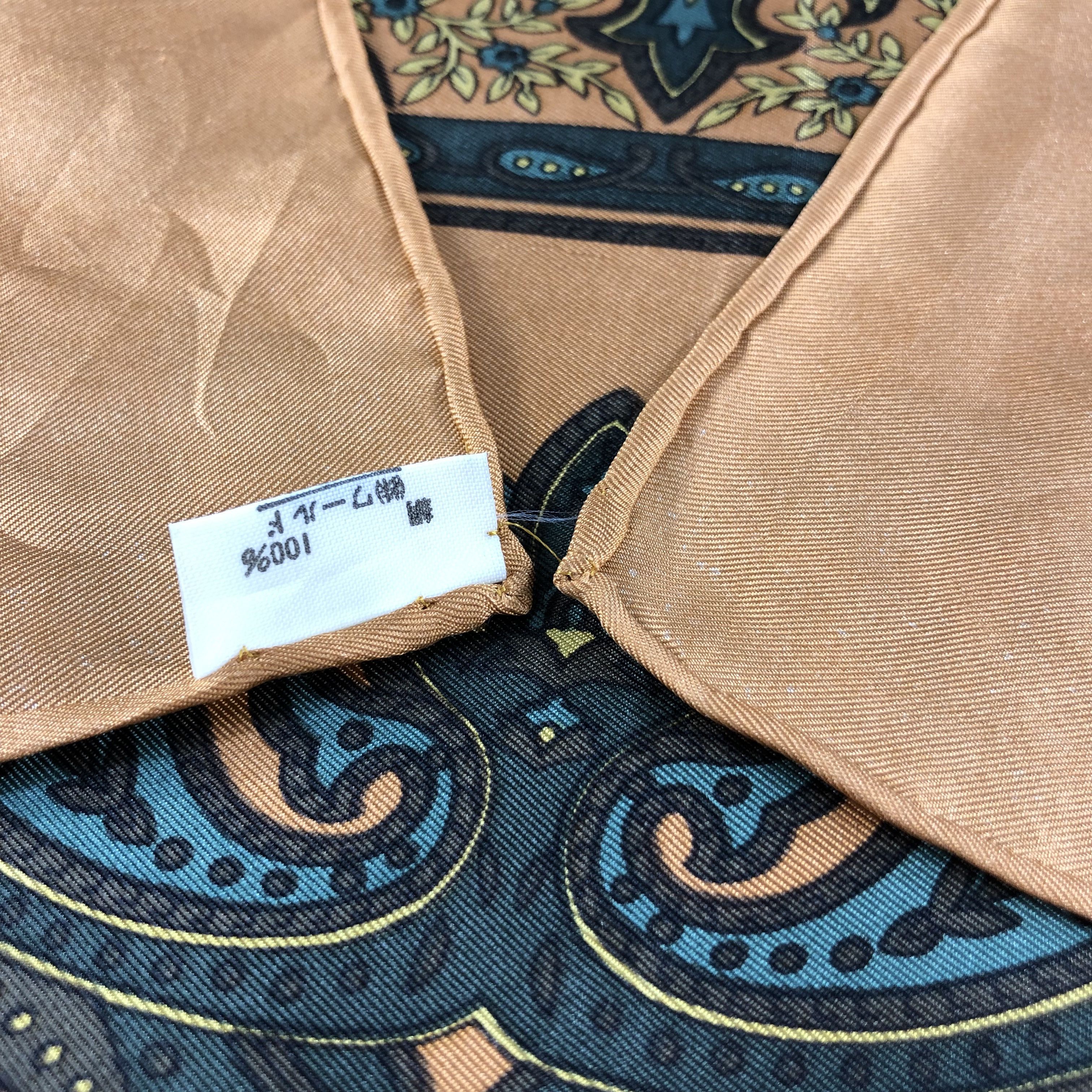 Vintage Paisley Hand Rolled Silk Scarf M912 Size ONE SIZE - 5 Thumbnail