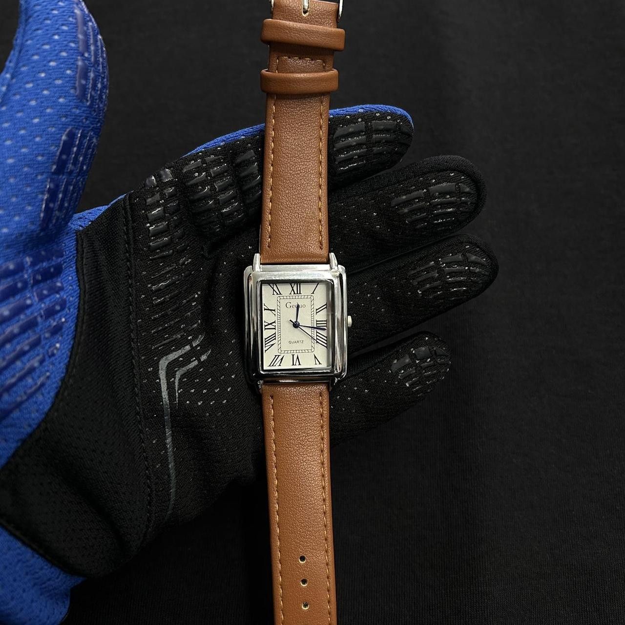 Vintage Vintage 2000s Style Rectangular Quartz “Tank” Leather Watch Size ONE SIZE - 3 Thumbnail