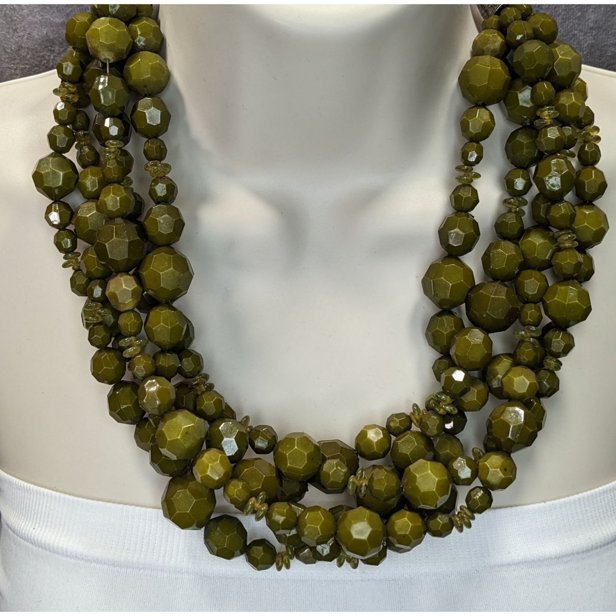 Other Vintage Olive Green Multi-Strand Faceted Beaded Necklace Size ONE SIZE - 3 Thumbnail