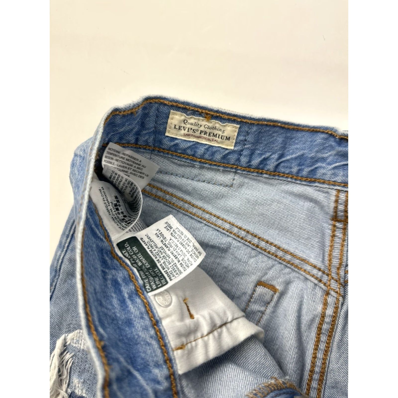 Levi's Levi’s Premium 501 Shorts Womens 24 Blue Cut Off Denim Jean Distressed Size 42" / US 20 - 4 Thumbnail