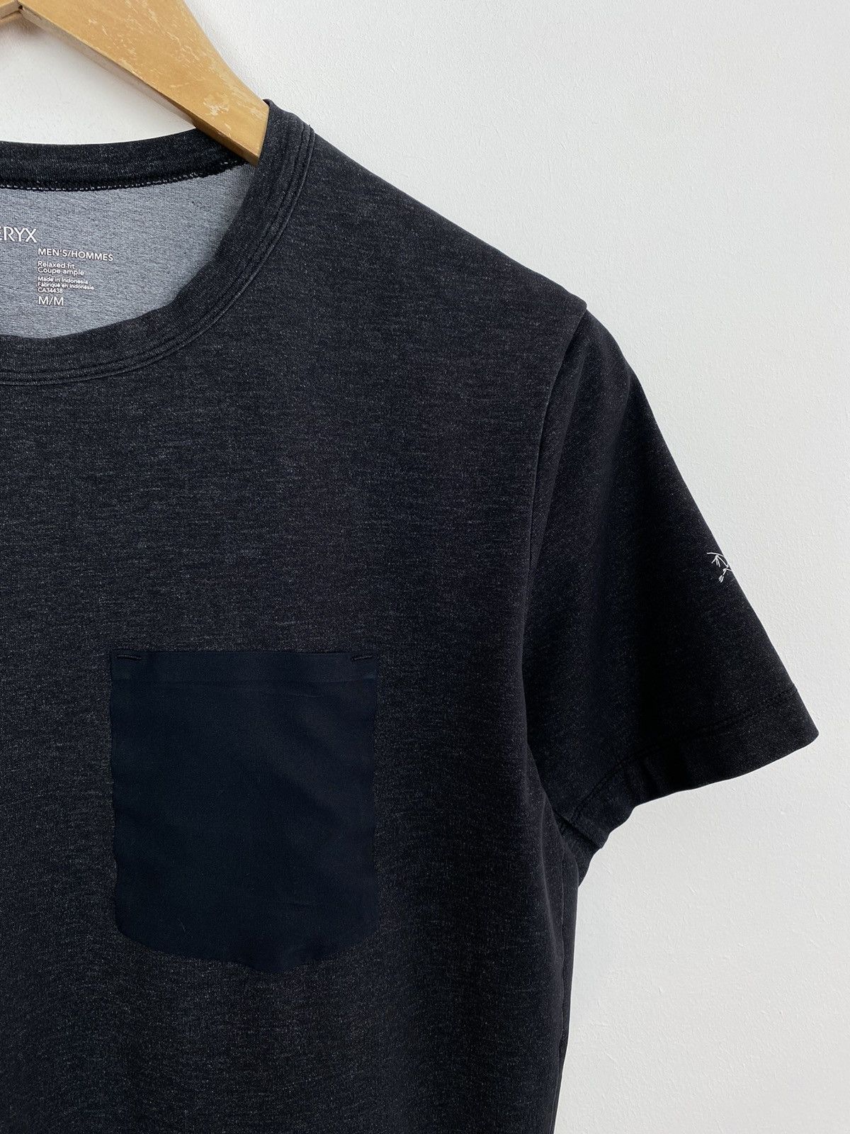 Arc'teryx Arc’teryx Short Sleeve T-Shirt With Pocket Size M Black Top Size US M / EU 48-50 / 2 - 4 Thumbnail